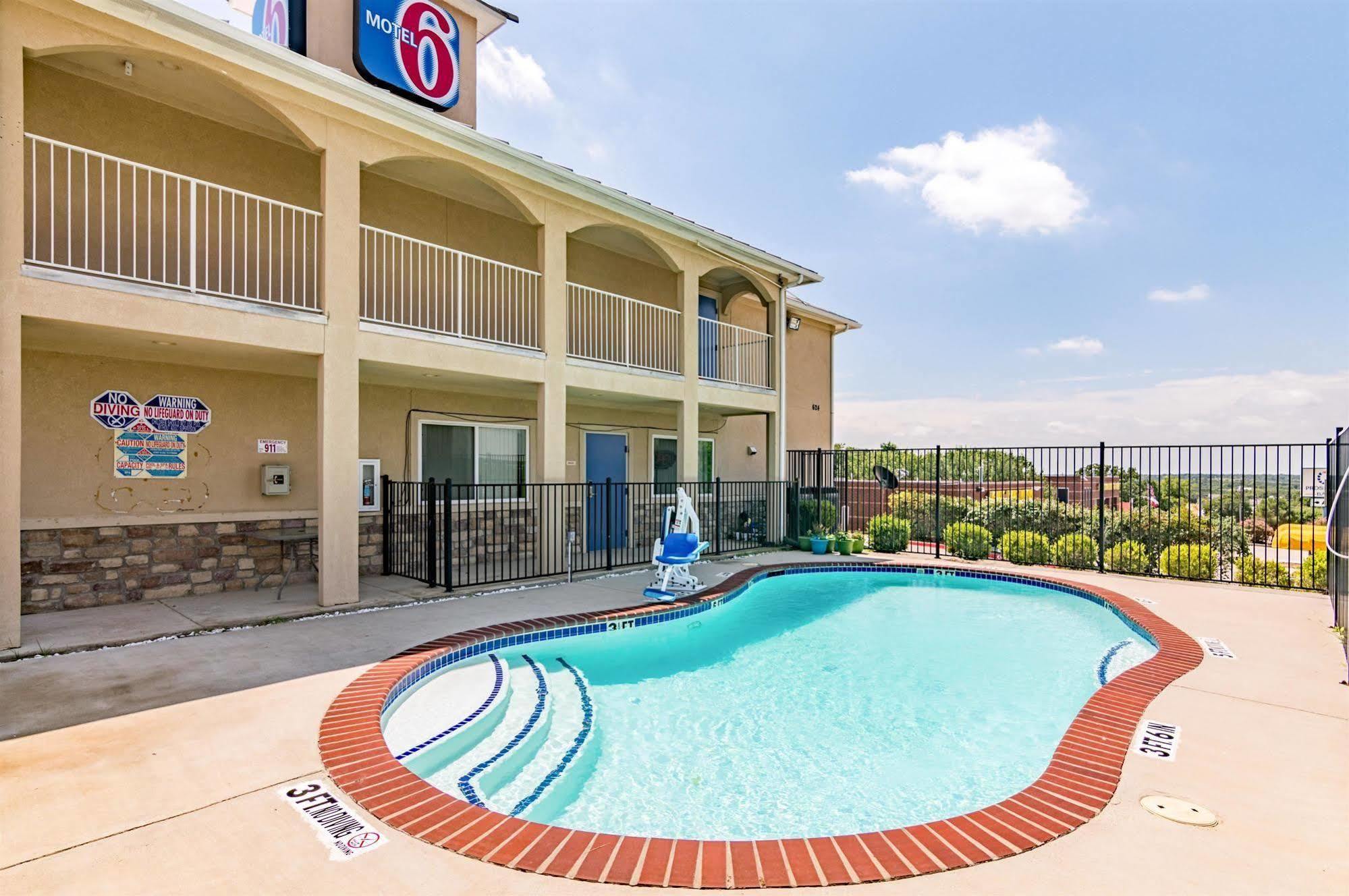 Motel 6-Azle, Tx Buitenkant foto